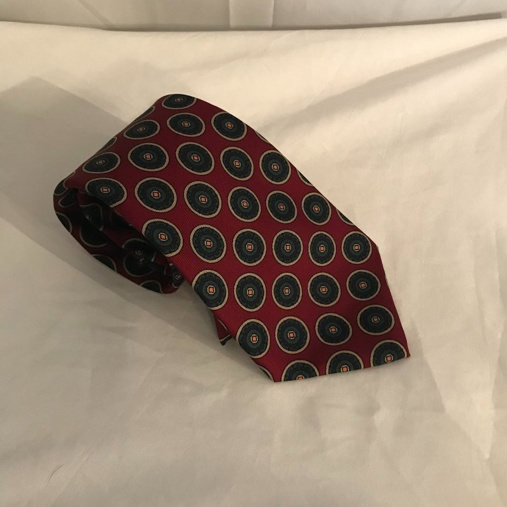 Burberry Of London Circular Green Designs Active Necktie